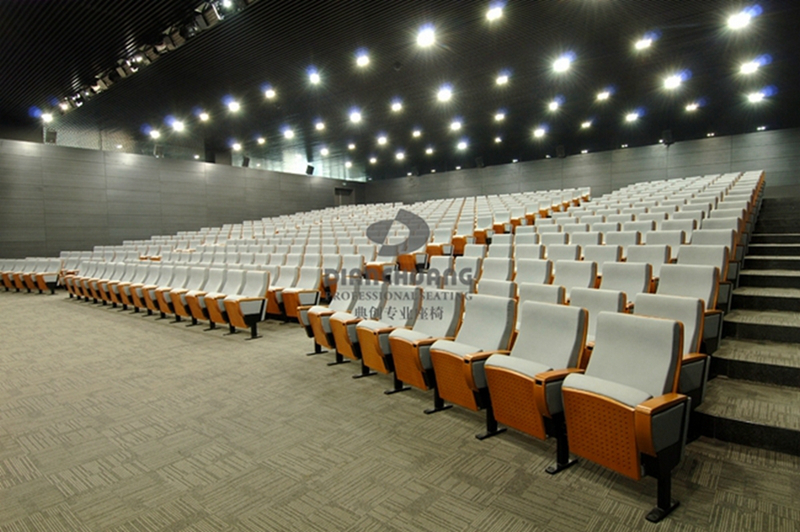 典創座椅 典創座椅